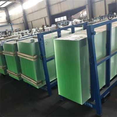 Чистое солнечное стекло